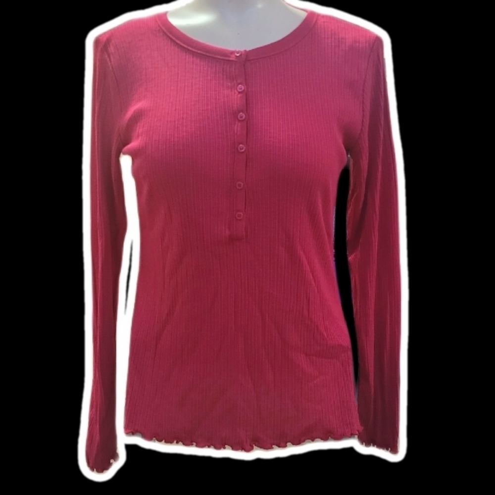 old navy raspberry ribbed long sleeve henley top ˚ 𝜗𝜚˚⋆｡☆
